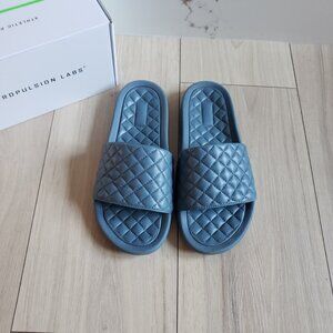 APL Slides Lusson Womens 9 Blue Quilted Slip On Pool Water Shoes